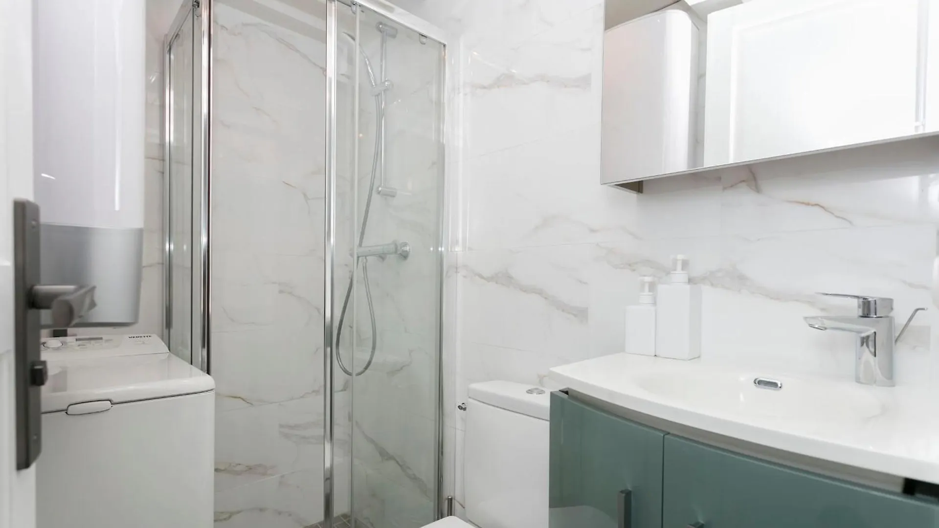 Jardins Des Champs-Elysees - Cityapartmentstay Paris 0*,  France
